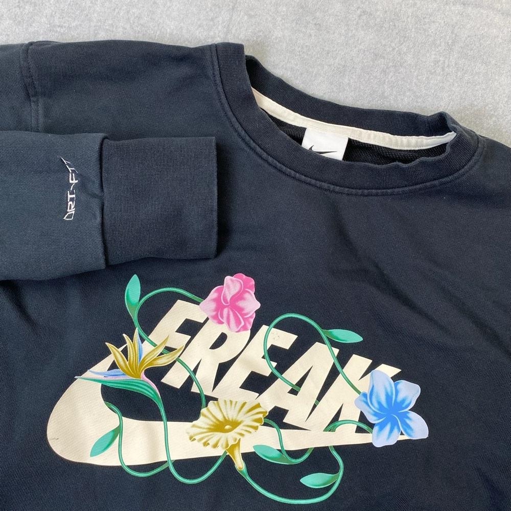 Nike Dri Fit Floral Graphic Crewneck Sweatshirt Black Womens Size Small‎